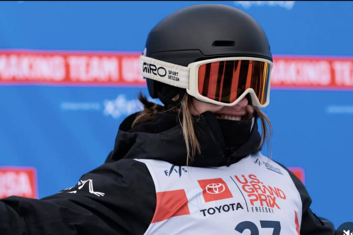 Top - 5 World Cup finish for B . C . freestyle skier | Nanaimo News Bulletin