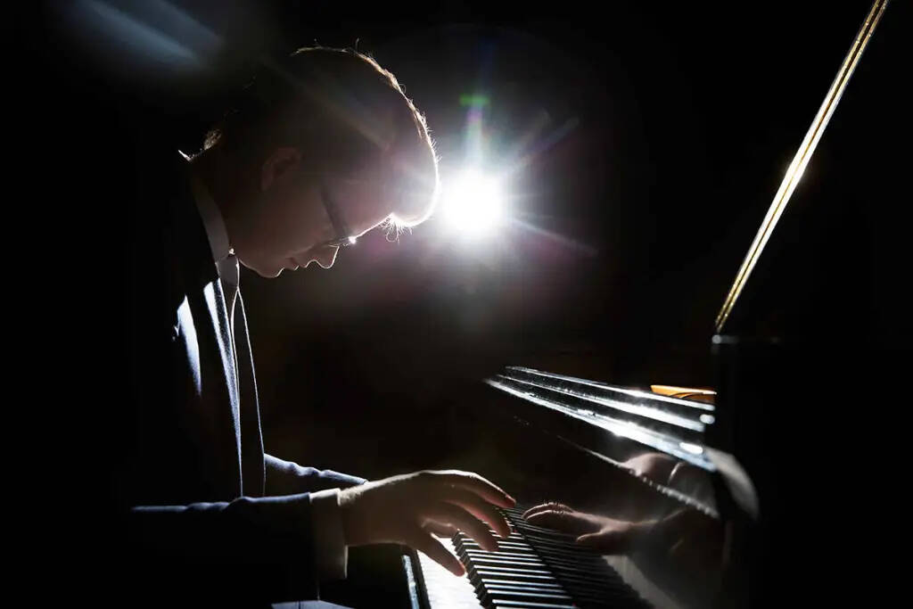 World-renowned pianist performing in Nanaimo